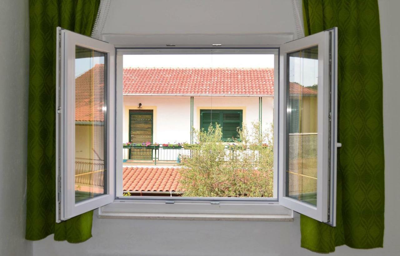Apartman Rosa Pirovac Εξωτερικό φωτογραφία
