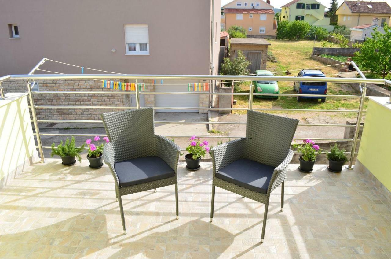 Apartman Rosa Pirovac Εξωτερικό φωτογραφία
