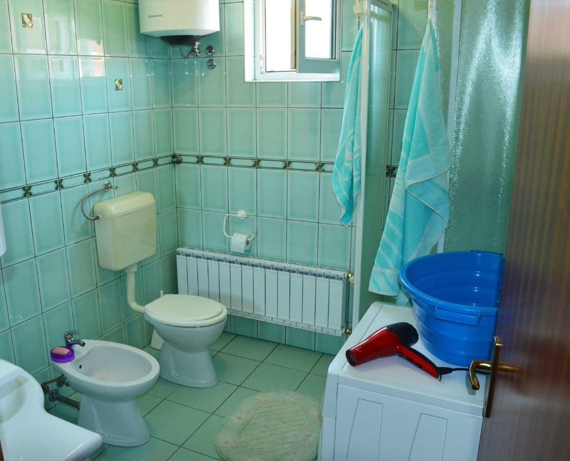 Apartman Rosa Pirovac Εξωτερικό φωτογραφία